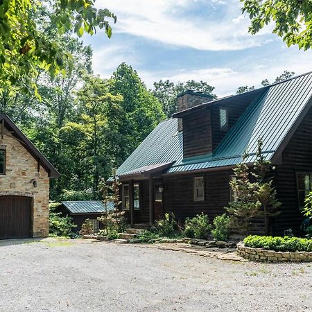 Cozy 2 Bedroom Cabin Nestled In Wooded Hideaway モントレー エクステリア 写真