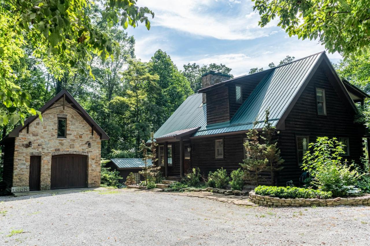 Cozy 2 Bedroom Cabin Nestled In Wooded Hideaway モントレー エクステリア 写真
